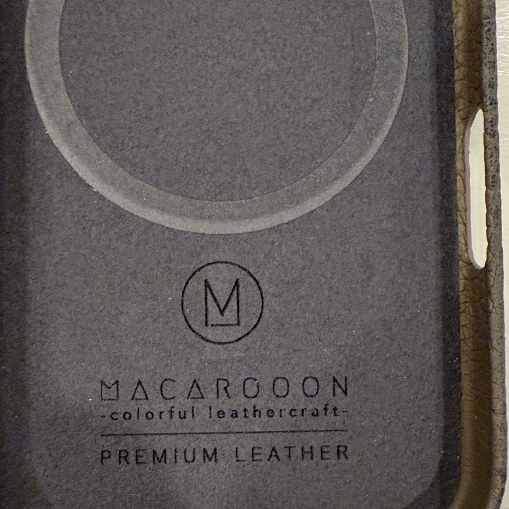 MACAROOON leather MagSafe iphone 16pro case - Picture 3 of 8